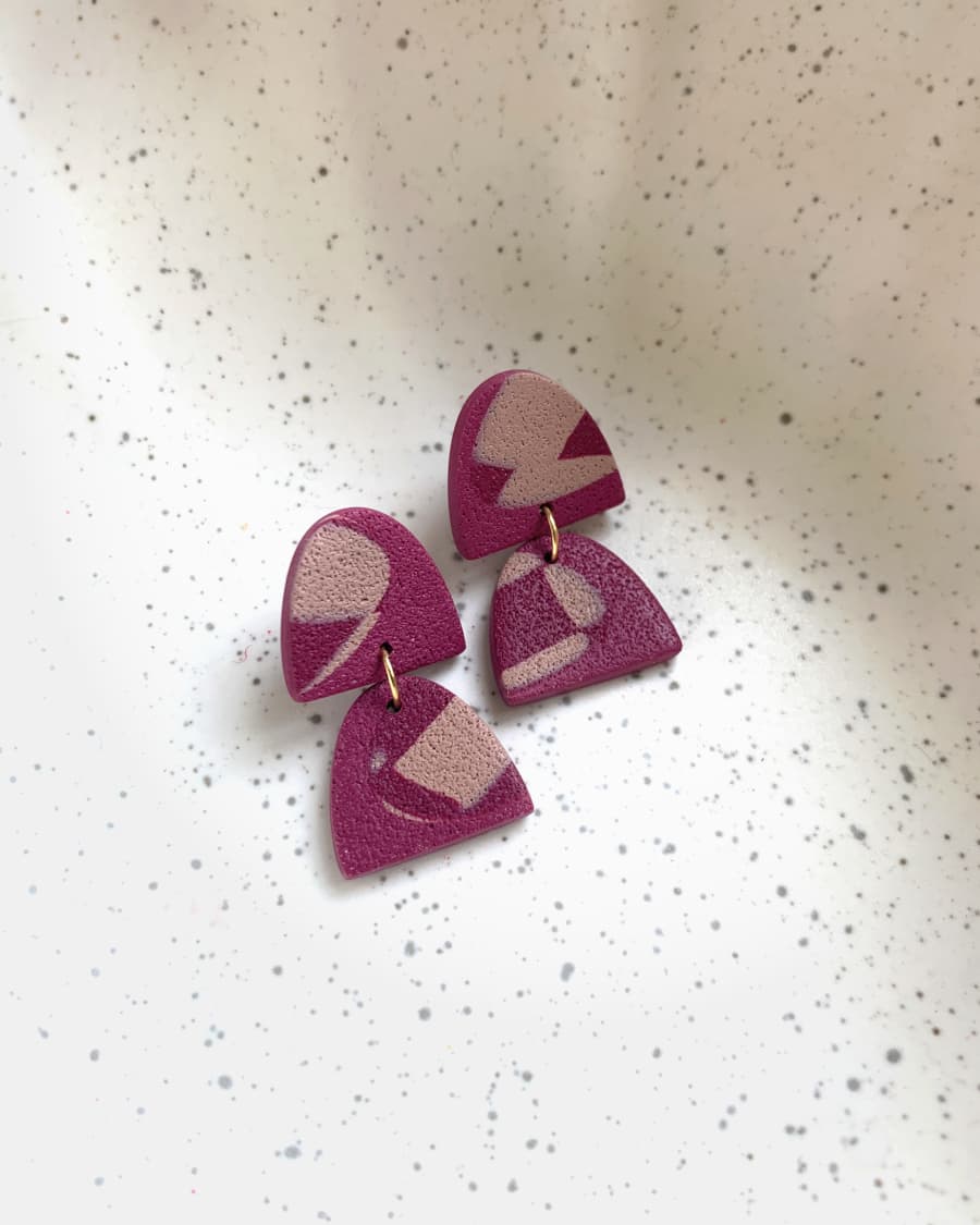 Boucles d'oreilles double arche - Grenat et moka – Image 2