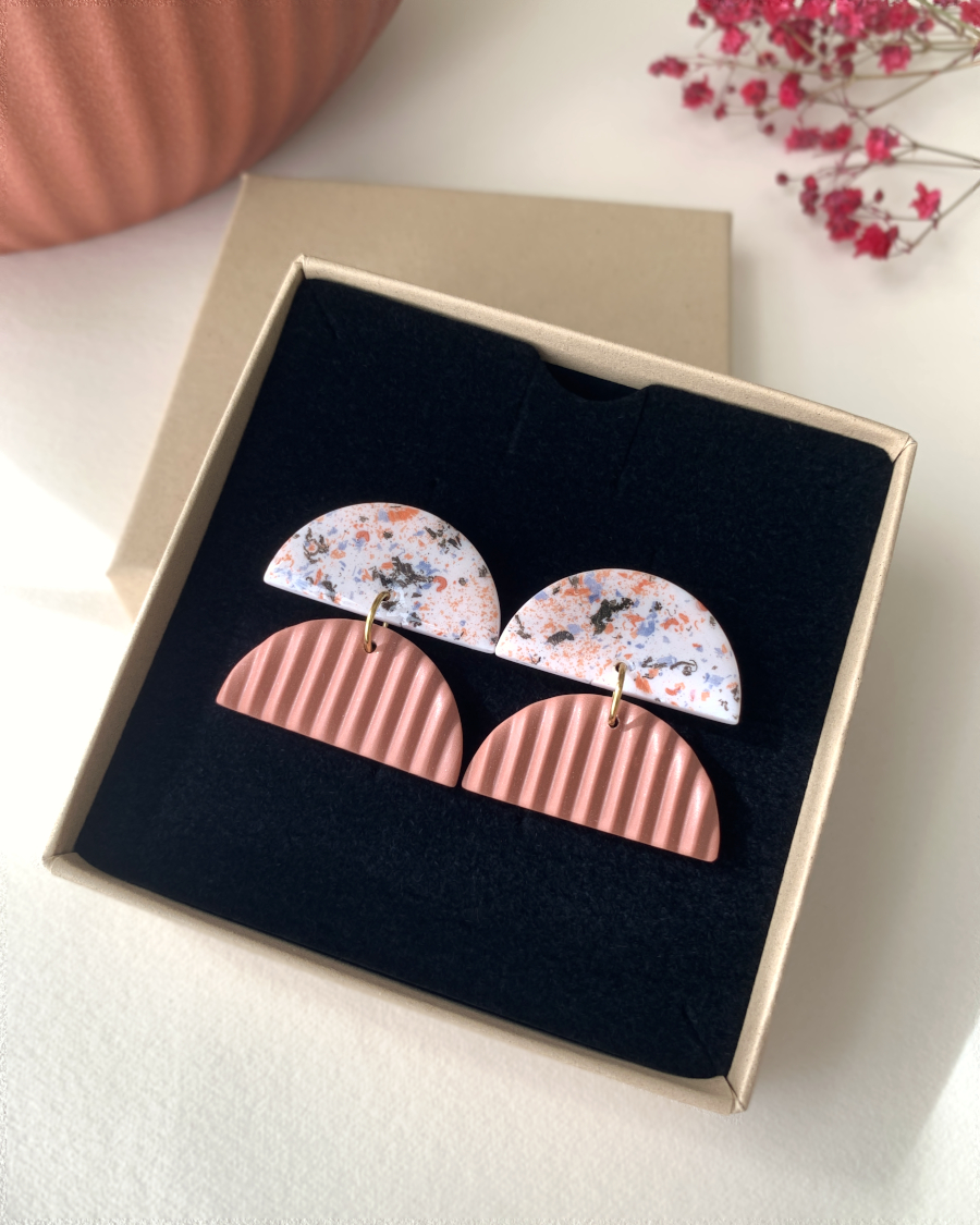 Boucles d'oreilles double demi-lune - Confettis rose terracotta